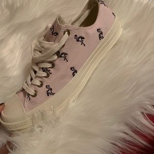 Brand new light purple converse w/flamingo’s